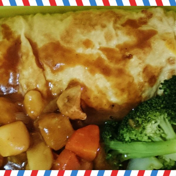 咖哩蛋包飯：Mon Wu 一起做