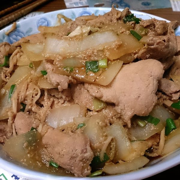 薑汁燒肉蓋飯：Nissa 一起做