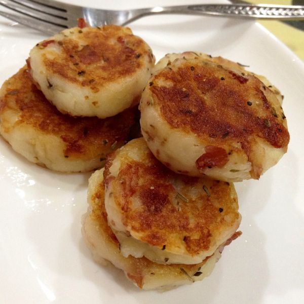 香煎培根薯餅：Agnes Mo 一起做