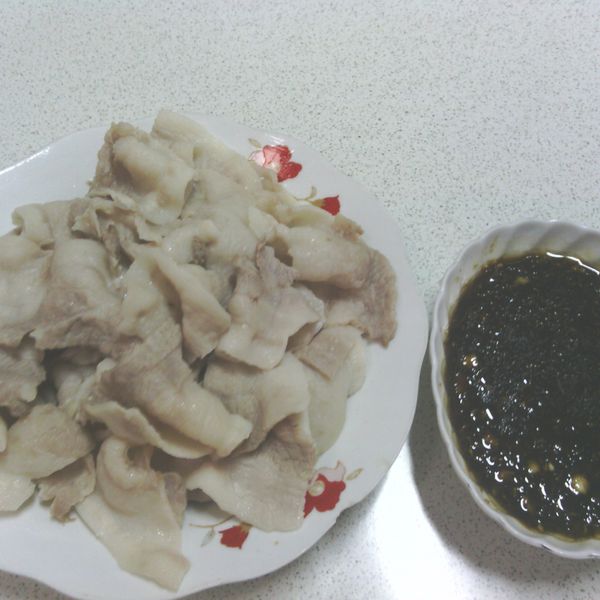 【蒜泥白肉】簡單，美味。 : 魅媚一起做