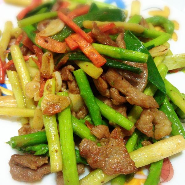 蘆筍炒肉絲：許容妹 一起做