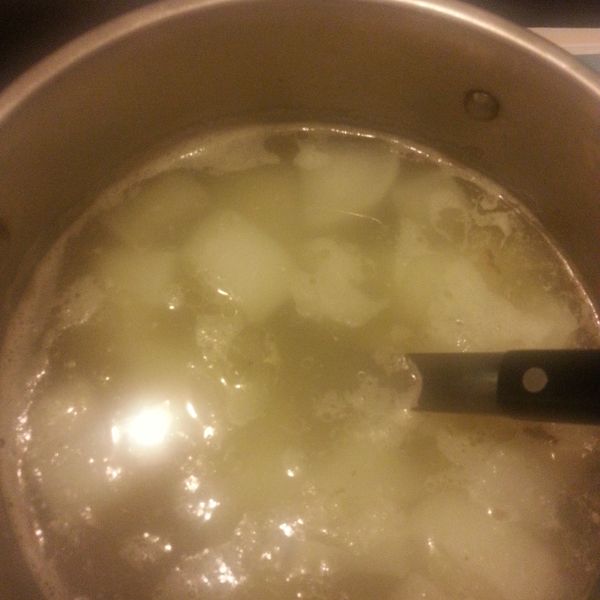 蘿蔔排骨湯：米粉妹 一起做