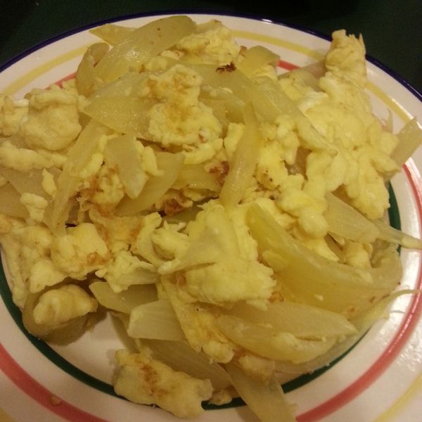 洋蔥炒蛋 : 米粉妹一起做