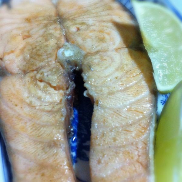 香煎鮭魚：Fong-Mei Lee 一起做