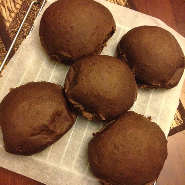 胖達人。黑眼豆豆~ 巧克力麵包。影片教學 : Peggy Liaw一起做