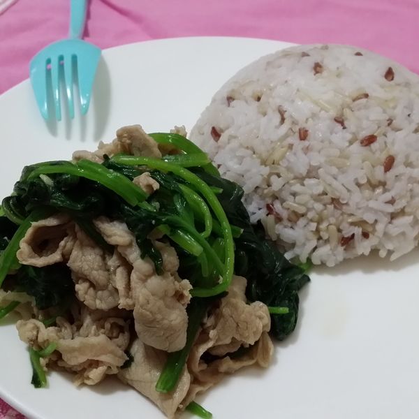 薑燒豬肉炒菠菜：Irys Kwok 一起做