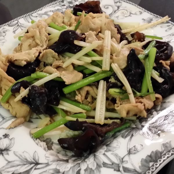 木須豬肉芹菜：Beverlyhillsdoll 一起做