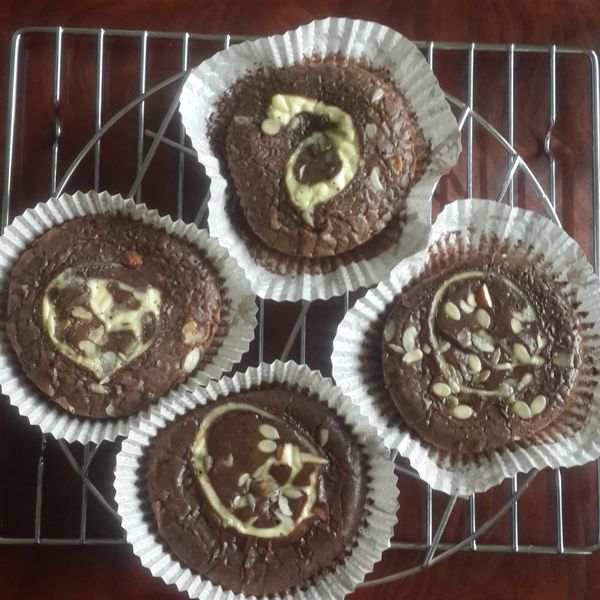 白熔岩優格巧克力蛋糕:羅玲 一起做