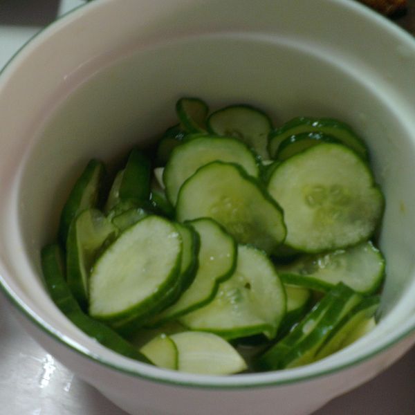 <快速料理-醃小黃瓜片> : 星星一起做