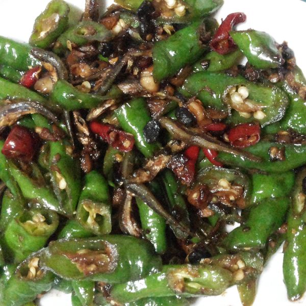 糯米椒炒小魚乾：小香 一起做