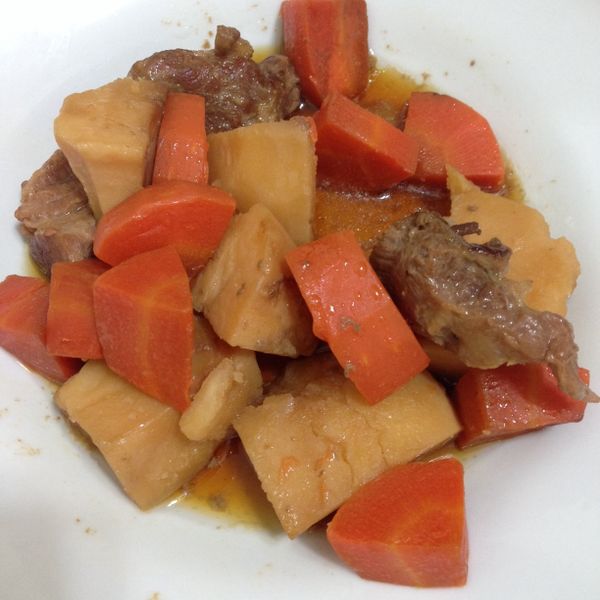 [電鍋] 懶人料理- 馬鈴薯燉肉 : Giveumyheart12一起做