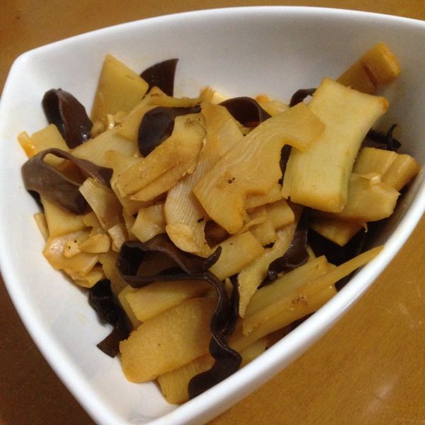 桂竹筍燜木耳絲【7】：琬 一起做