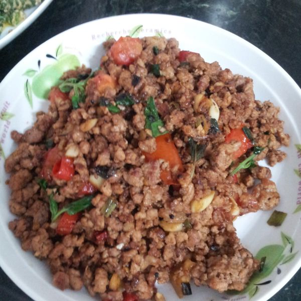 扒完三碗飯! 泰式打拋豬 食譜 : Yu sih Lee一起做