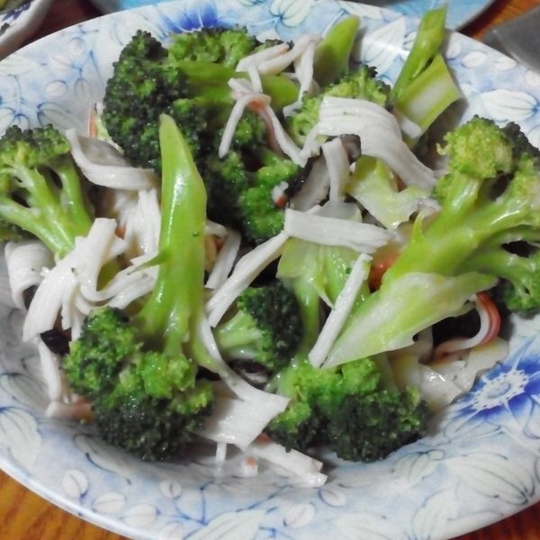 [綠色蔬菜]花椰菜燴蟹肉棒：Huizhu 一起做