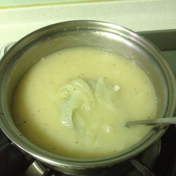 【電鍋懶人】無奶油之洋蔥濃湯 : 茜茜一起做