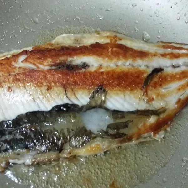 保證不噴油【香煎虱目魚肚】：小慈 一起做