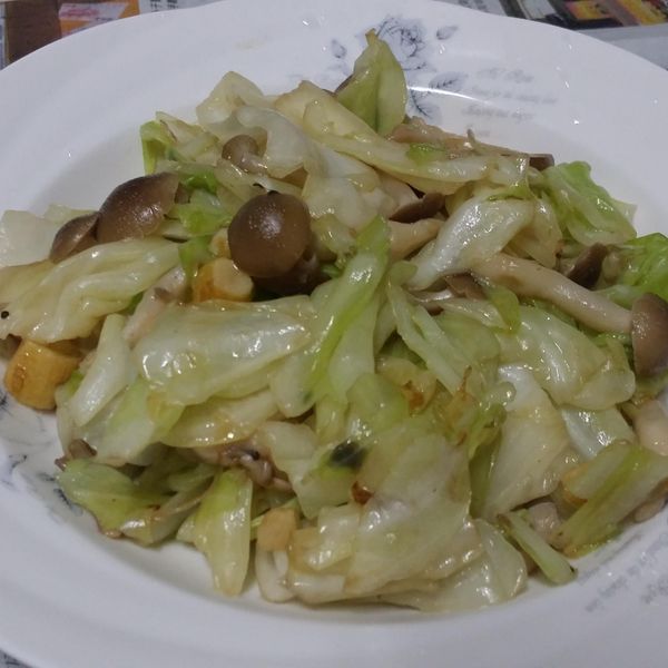 蘑菇高麗菜 : 小慈一起做