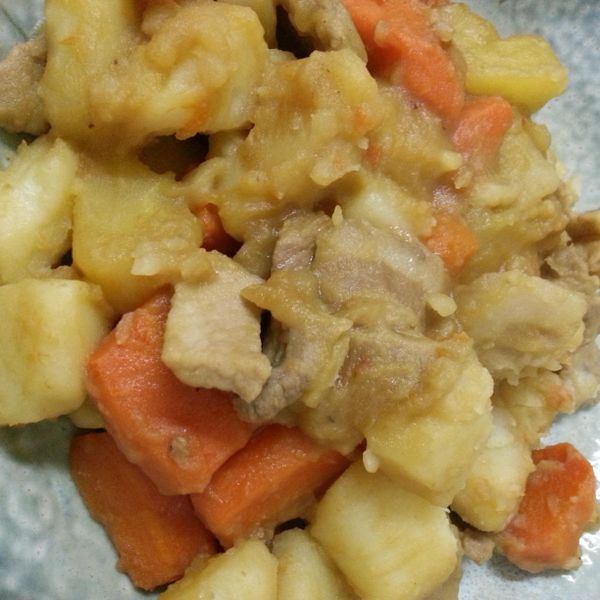 馬鈴薯燉肉：YouSiSHIH 一起做