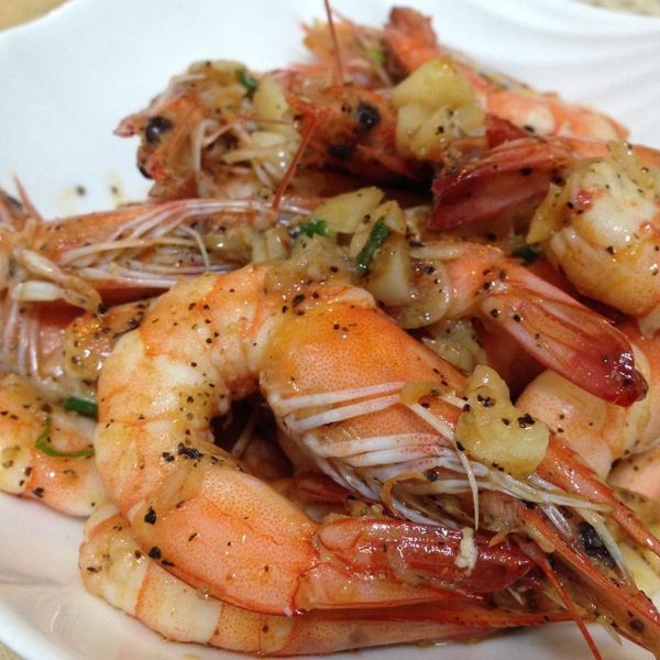 黑胡椒蔥爆蝦：Maggie搽 一起做