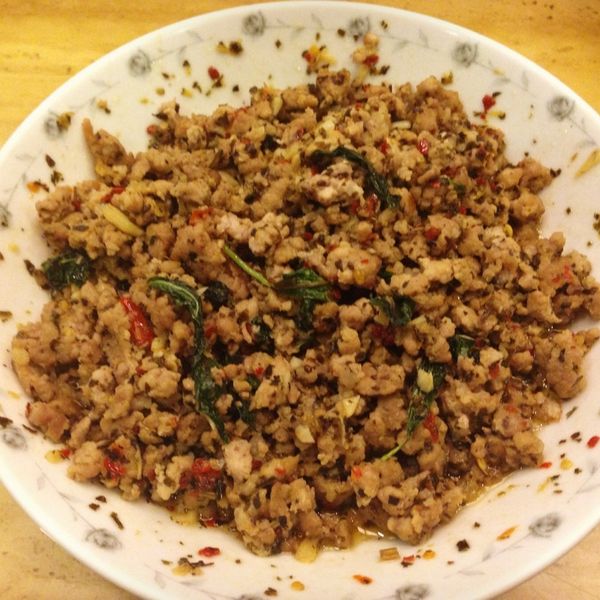 泰式家庭料理-打拋豬 : Violetta Yang一起做