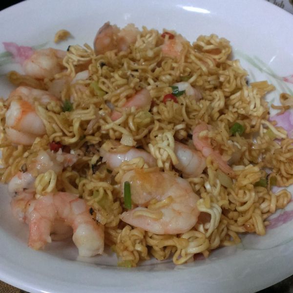 醬爆脆蝦粒 : 侯一路一起做