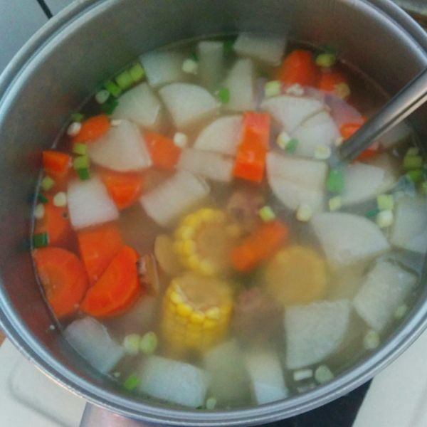 蘿蔔排骨湯：林志偉 一起做