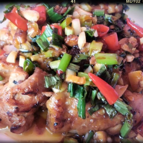 蔥辣香煎雞腿肉 : 蕭芸庭一起做