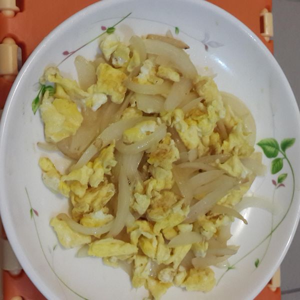洋蔥炒蛋 : 蔡浿琦一起做