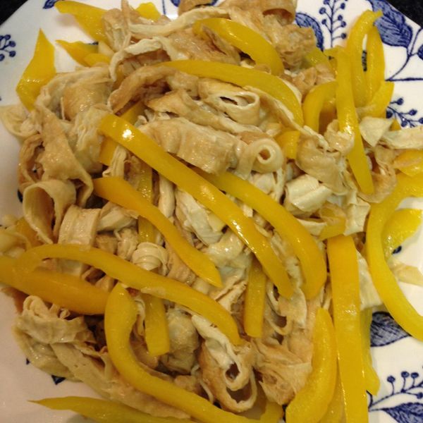 【黑鼎健康料理】豆皮炒三椒：駱則如 一起做