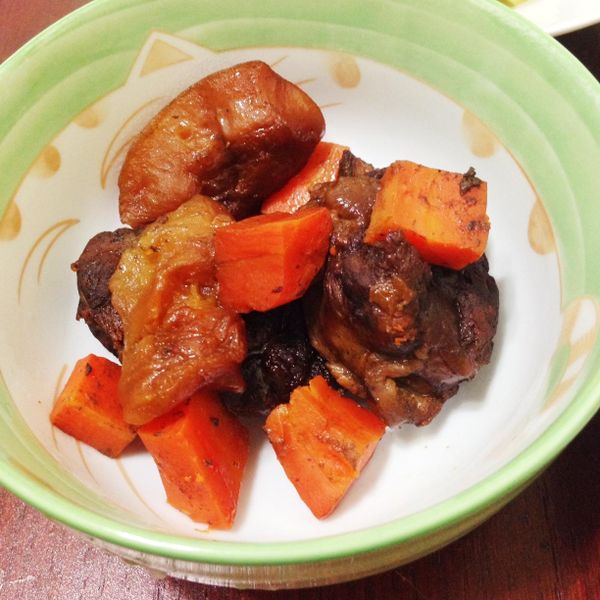 神奇無水料理-蘋果燉牛腱 : Giveumyheart12一起做