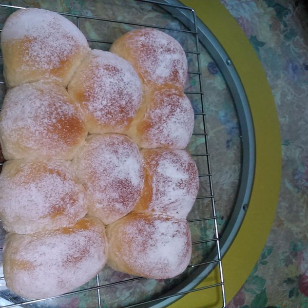 超鬆軟煉乳餐包 : 黃小芳一起做