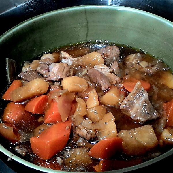 電鍋輕鬆做日式馬鈴薯燉肉 : 由娜拉一起做