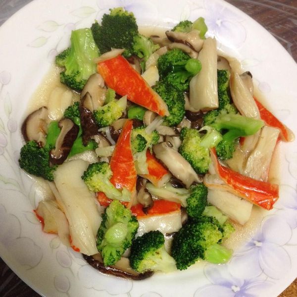 [綠色蔬菜]花椰菜燴蟹肉棒：燕 一起做