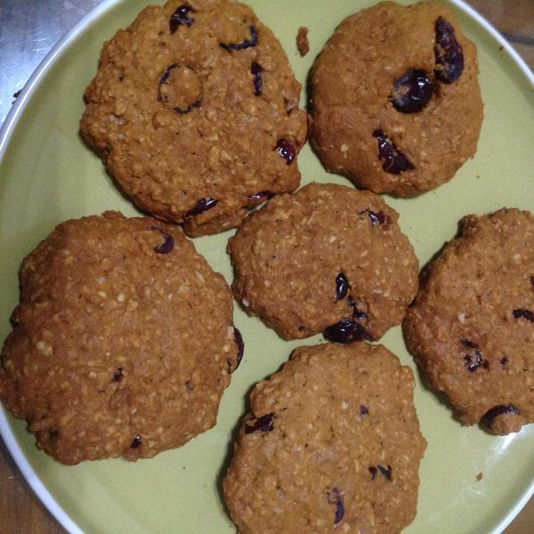 蜂蜜葡萄燕麥餅:Gaung-hui Deng 一起做