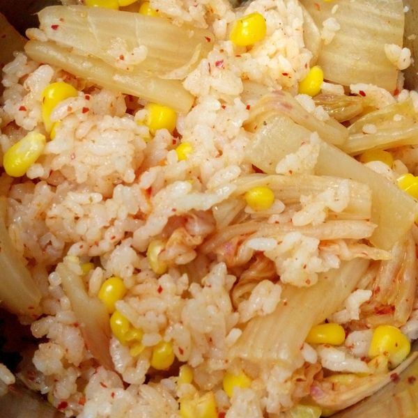 超簡單電鍋泡菜飯：飄 一起做