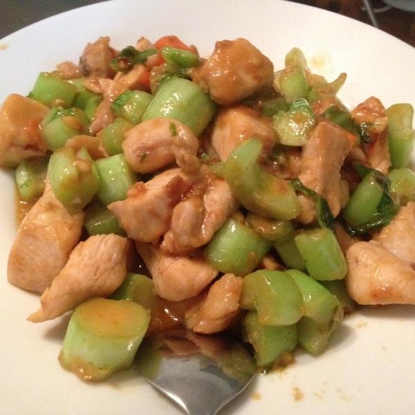 日式定食風★辣味噌炒雞肉：Helen 一起做