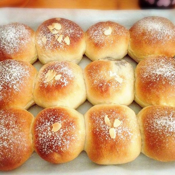 超鬆軟煉乳餐包 : 余淑華一起做