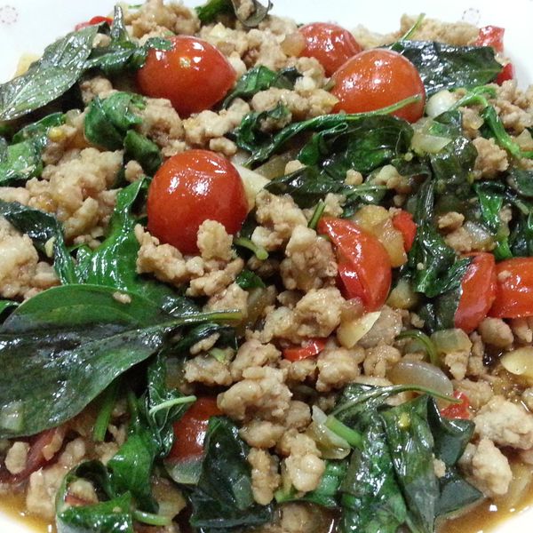 扒完三碗飯! 泰式打拋豬 食譜 : Amber Yu一起做