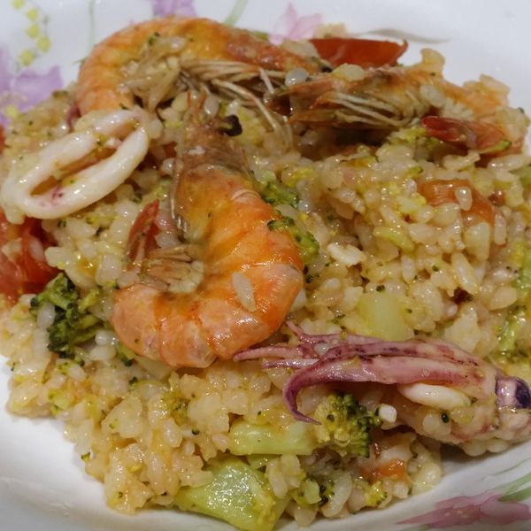 整個番茄飯*便宜電鍋料理 : 饅頭一起做