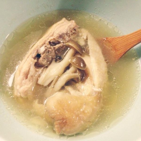 元氣蒜頭雞湯：貼 一起做