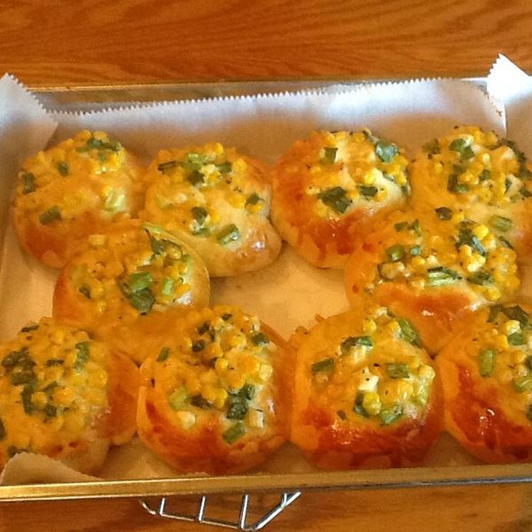 甜式麵包-蔥花麵包&義式火腿玉米麵包&椰子葡萄乾麵包：Helunlee 一起做