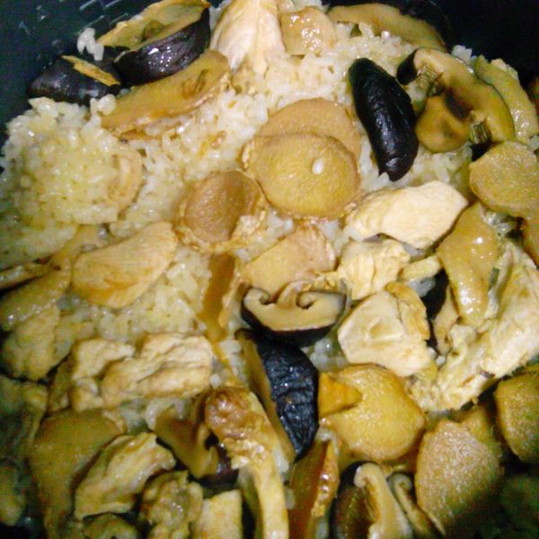 麻油雞飯：黃雅慧 一起做