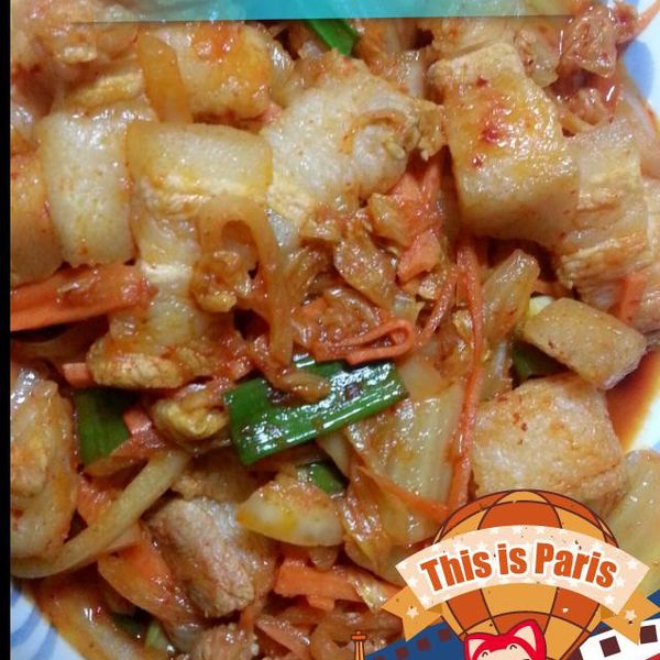 泡菜炒豬肉：駱逸涵 一起做