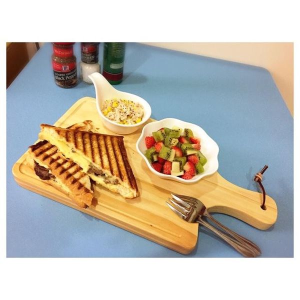 undefined：一隻小懶貓 一起做