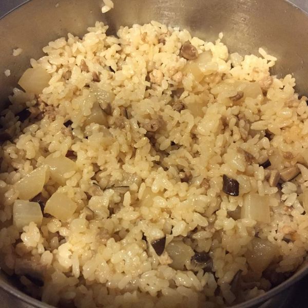 菇菇蘿蔔炊飯~電鍋版【烹大師時食饗宴】 : Peach Hsieh一起做