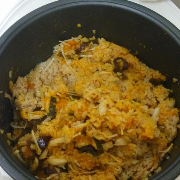 南瓜菇菇炊飯 : 卓玉婷一起做