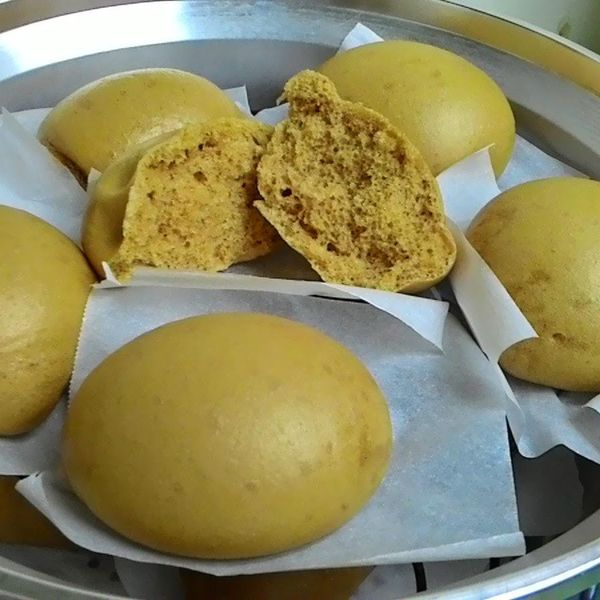 黑糖雙色饅頭：Pei Pei 吳 一起做