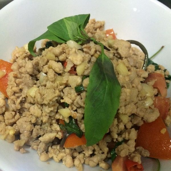 扒完三碗飯! 泰式打拋豬 食譜 : Yin Neko一起做