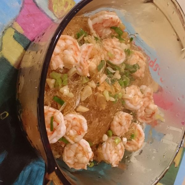 鮮蝦粉絲煲 : nylon一起做