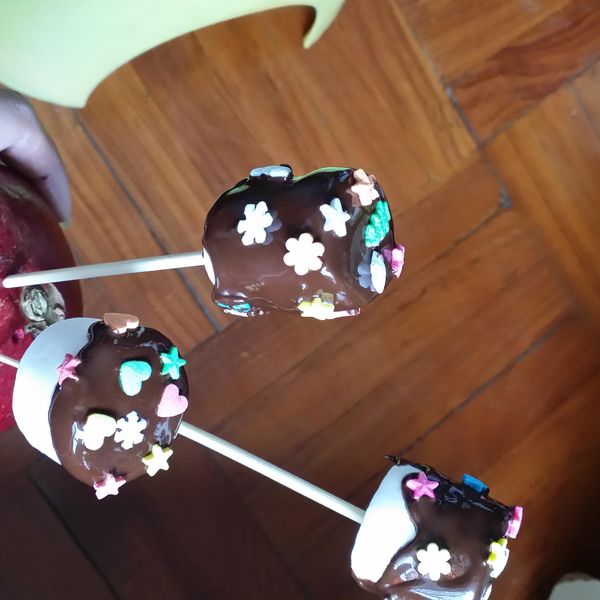 棉花棒棒糖─杯子蛋糕篇【VICI的懶人廚房】 : Gloria Yau一起做